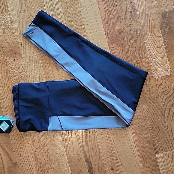 NWT LulaRoe Rise Brave Leggings Size Small - Picture 1 of 6